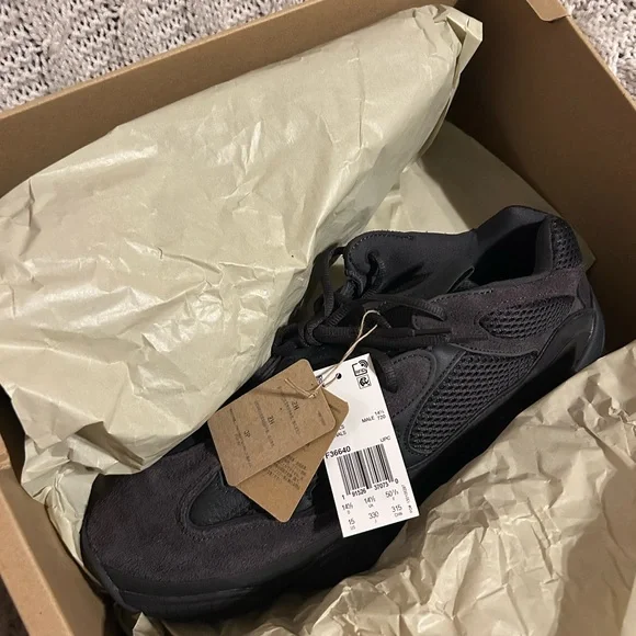 Yeezy Men's Black and Gray Sneakers - Picture 3 of 6